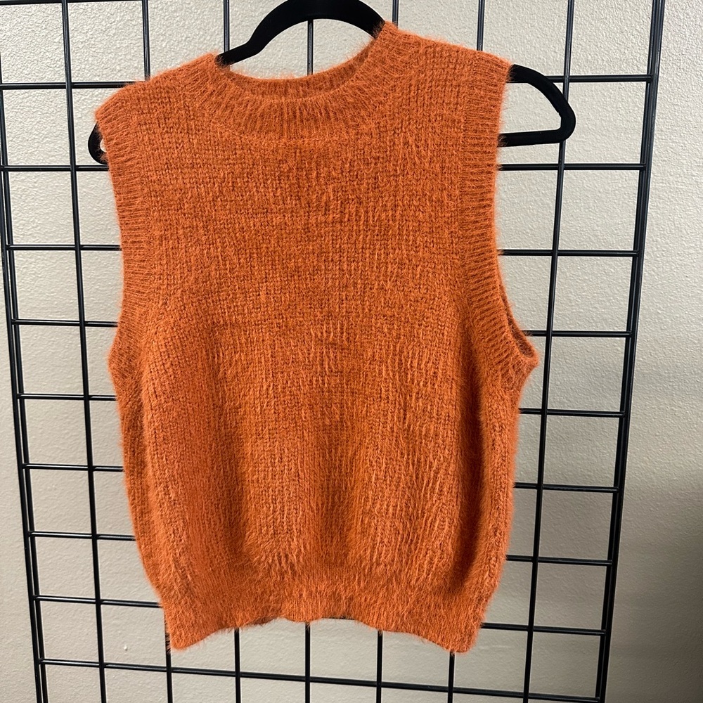 Sweater tank - Picture 2 of 2